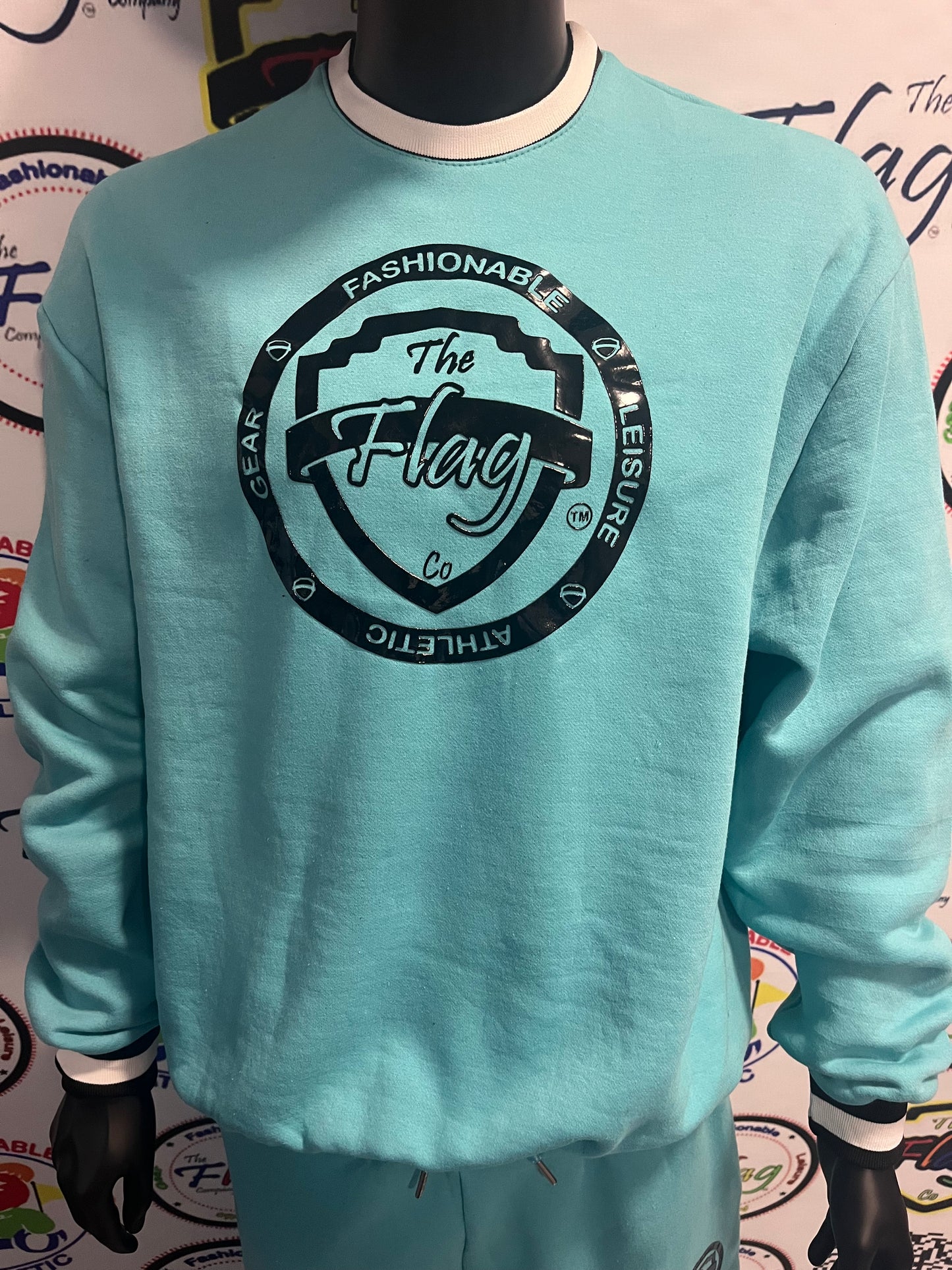 Raised Print Fleece Sweatshirt (Crest Aqua FLAG Black)