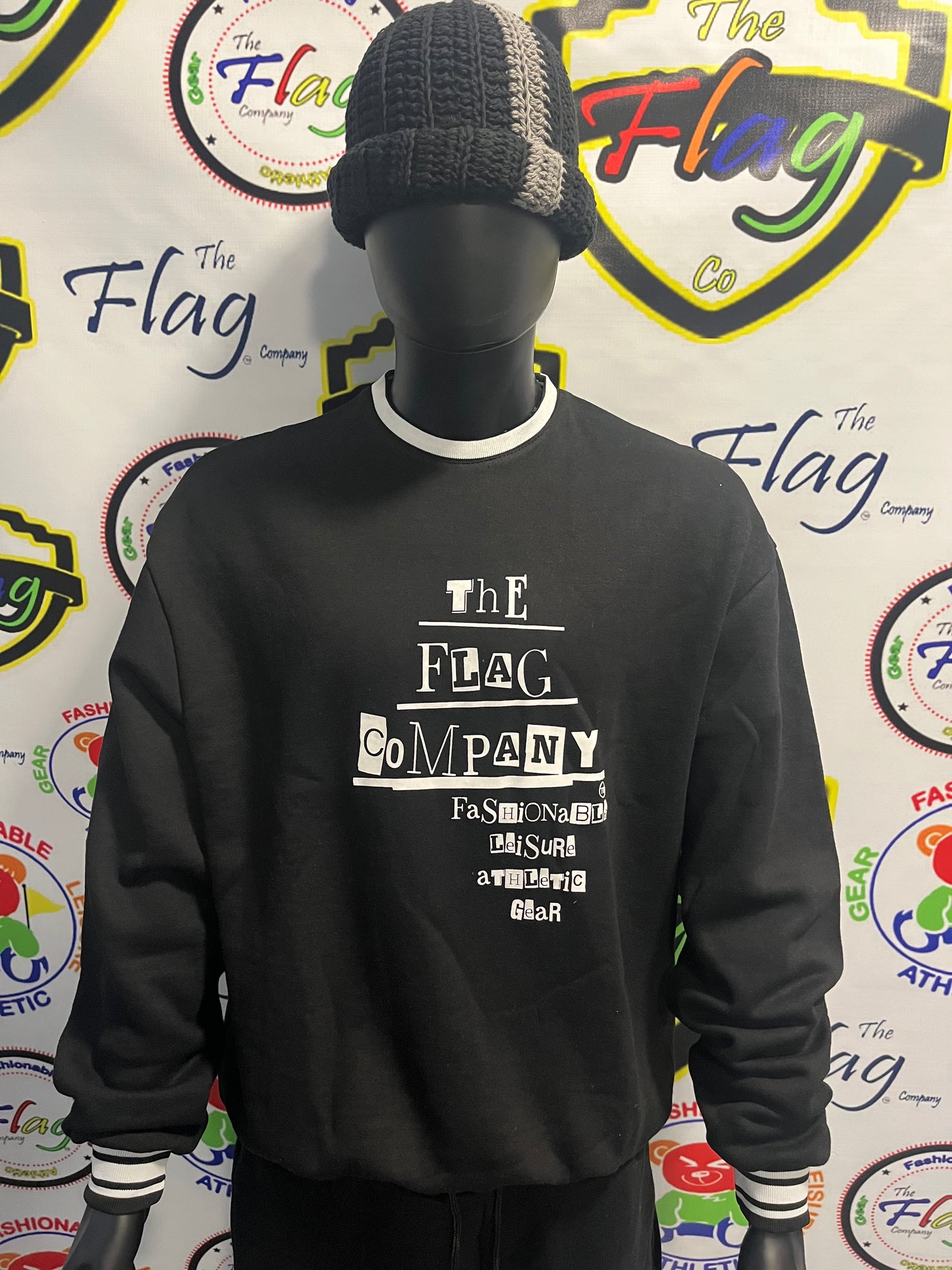 Raised Print Fleece Sweatshirt (Crest Aqua FLAG Black)